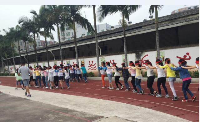 关爱盲人生活 体验盲人世界 闽南师大生科院志愿者前往漳州市南星小学开展盲人体验活动 生物科学与技术学院 关爱盲人生活 体验盲人世界 闽南师大生科院志愿者前往漳州市南星小学开展盲人体验活动 生物科学与技术学院